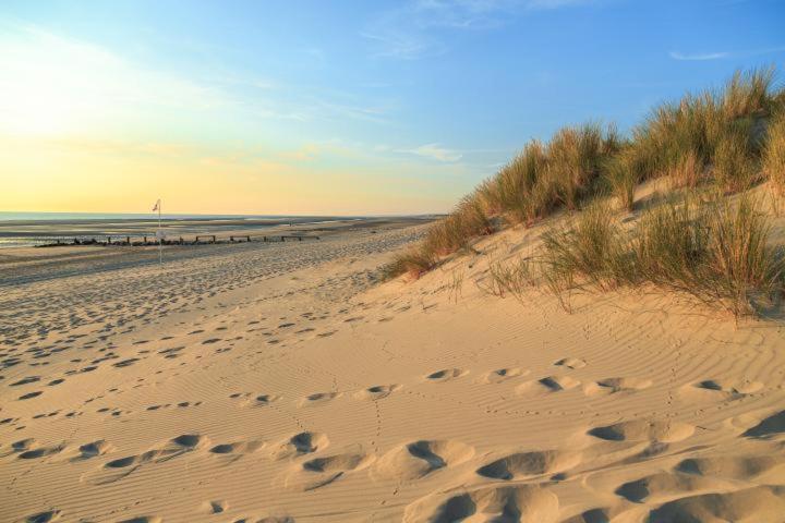 Cottage Proche Du Bord De Mer Et Au Coeur Des Dunes Merlimont-Plage Eksteriør billede